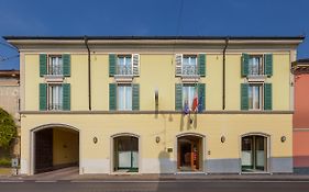 Hotel Gambara
